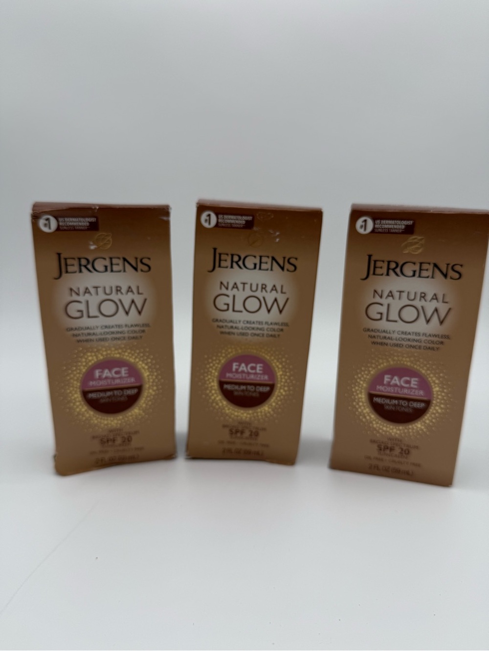 Jergens Natural Glow Face Moisturizer SPF 20 - Medium to Deep (Gold) - Pack of 3